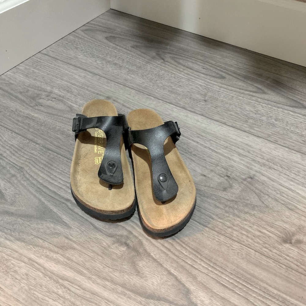 Black sandals